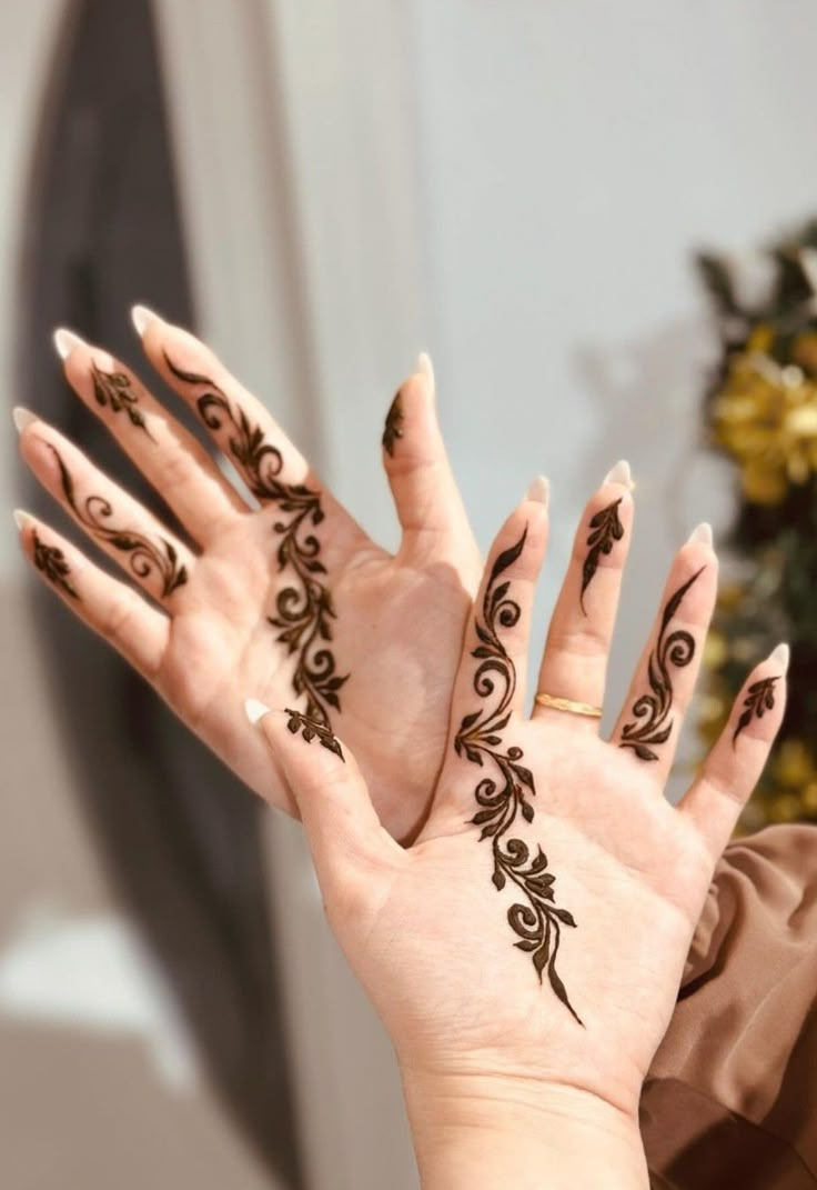 New front hand mehndi design 33 New front hand mehndi design 33
