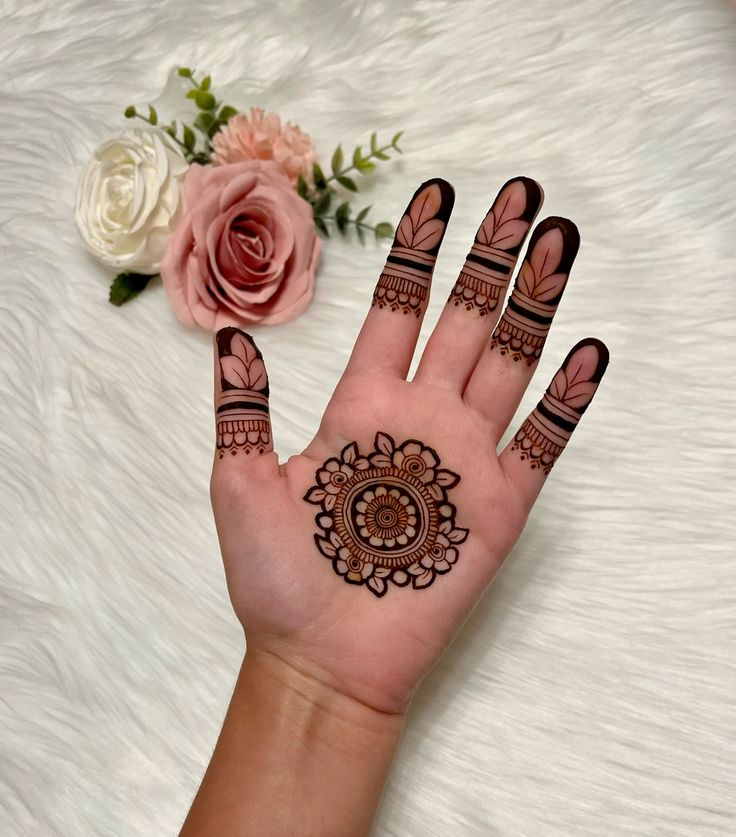 New front hand mehndi design 40 New front hand mehndi design 40