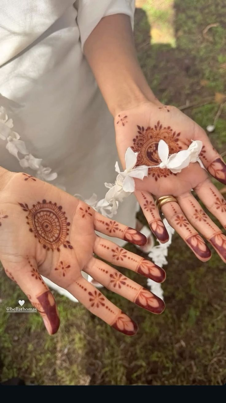 New front hand mehndi design 50 New front hand mehndi design 50