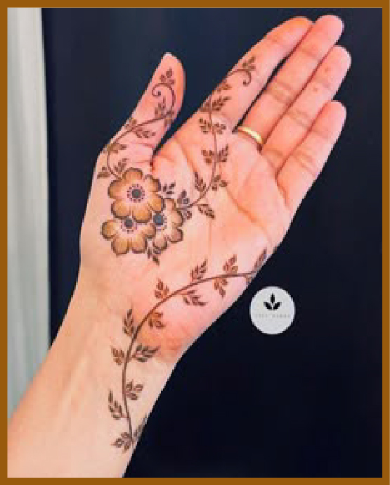 Linear flower art in simple front hand mehndi design Linear flower art in simple front hand mehndi design