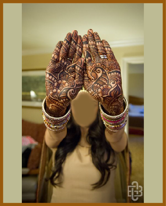 Compact floral pattern in stylish front hand mehndi design Compact floral pattern in stylish front hand mehndi design