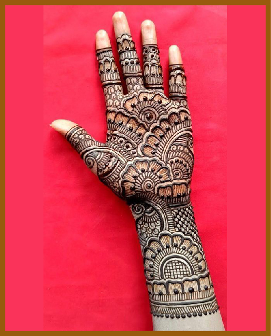 Lined symmetry in stylish front hand mehndi design Lined symmetry in stylish front hand mehndi design