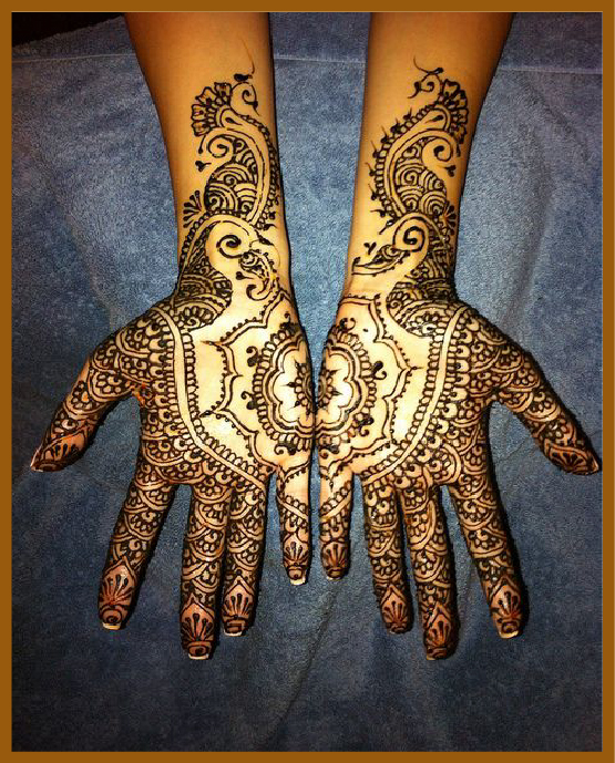 Modern lines with petals in stylish front hand mehndi design Modern lines with petals in stylish front hand mehndi design