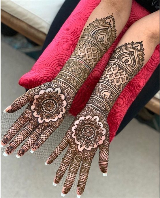 Whimsical Arrangement On Sunflower Front Full Hand Mehndi Design Whimsical Arrangement On Sunflower Front Full Hand Mehndi Design