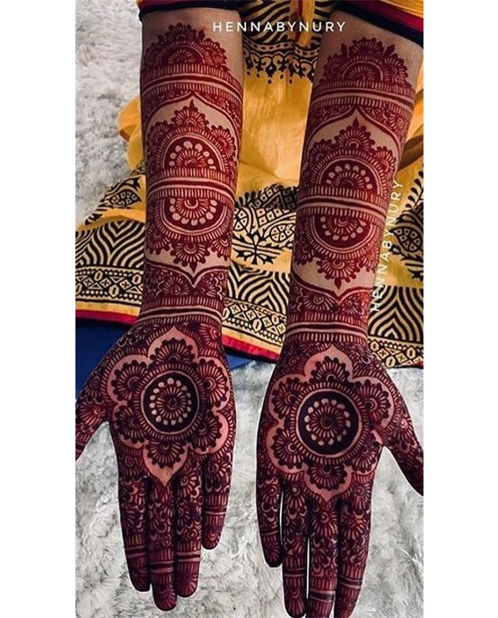 Gorgeous Paisley And Mesh Along Modern Full Hand Mehndi Design Gorgeous Paisley And Mesh Along Modern Full Hand Mehndi Design