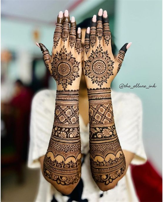 Heavy Motif With Outline Featuring Modern Full Hand Mehndi Design Heavy Motif With Outline Featuring Modern Full Hand Mehndi Design