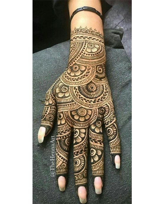 Elegant Crown With Cuff Covering Simple Full Hand Mehndi Design Elegant Crown With Cuff Covering Simple Full Hand Mehndi Design