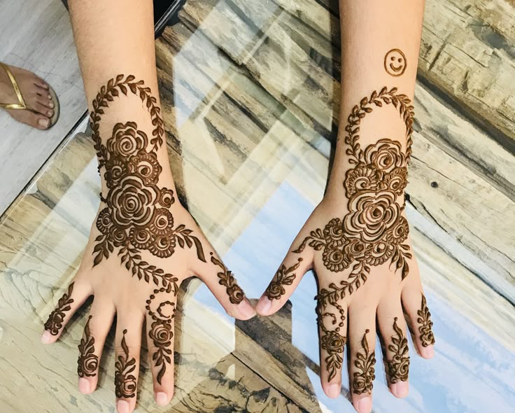 Kids cute mehndi design 17 Kids cute mehndi design 17