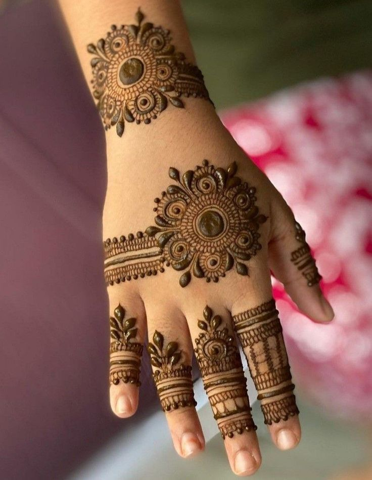 Kids cute mehndi design 18 Kids cute mehndi design 18