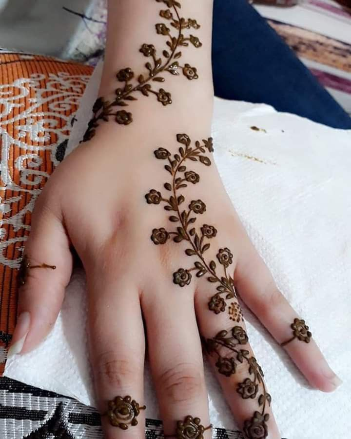 Kids cute mehndi design 26 Kids cute mehndi design 26