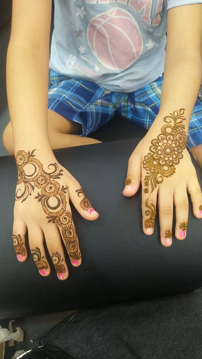 Kids cute mehndi design 35 Kids cute mehndi design 35