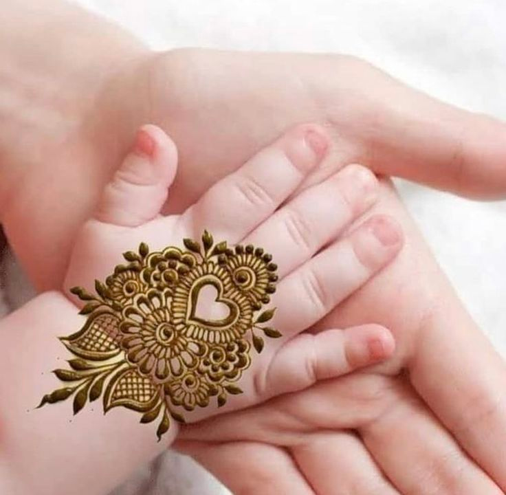 Kids cute mehndi design 46 Kids cute mehndi design 46