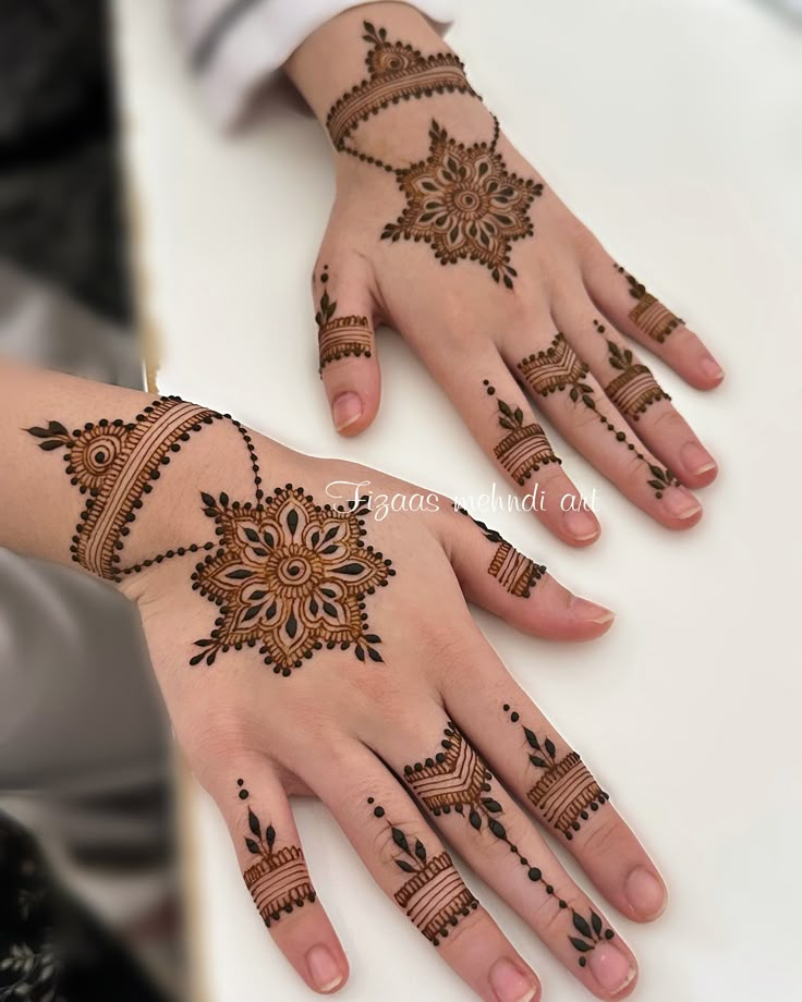 Kids cute mehndi design 47 Kids cute mehndi design 47