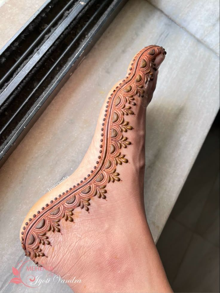 Leg mehndi design 22 Leg mehndi design 22