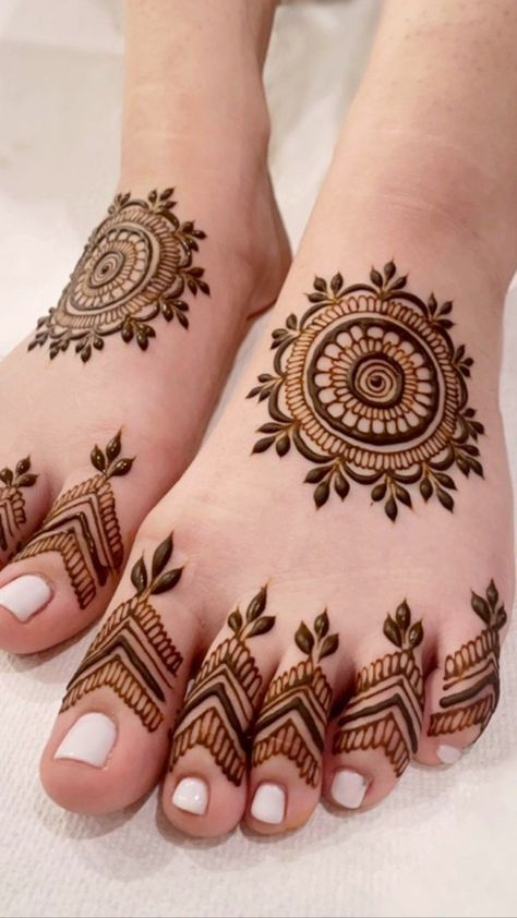 Leg mehndi design 49 Leg mehndi design 49