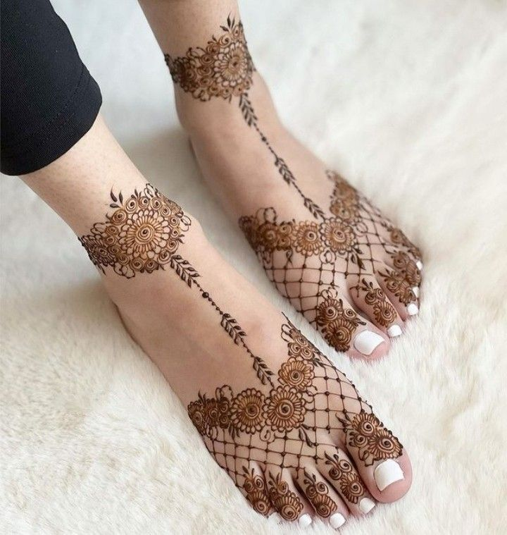 Leg mehndi design 5 Leg mehndi design 5